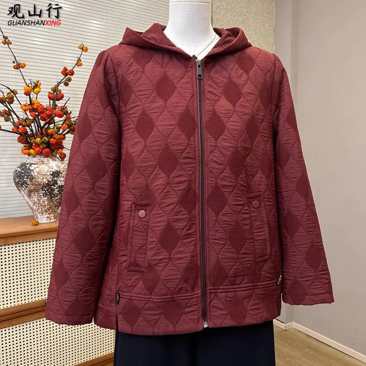 高端妈妈秋季新款今年流行好看漂亮菱形格连帽休闲夹克外套女上衣