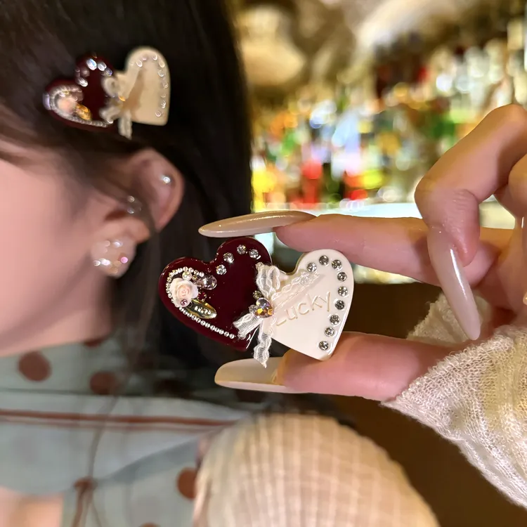 甜美温柔精致气质双爱心撞色发夹简约可爱少女风鸭嘴夹