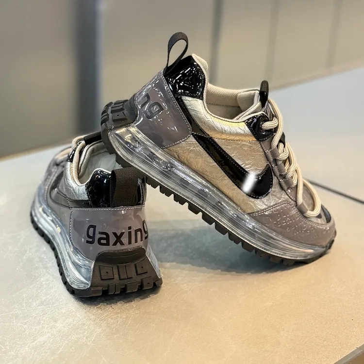 秋冬低帮男鞋2025新款潮牌百搭休闲鞋男士软底舒适加绒保暖运动鞋