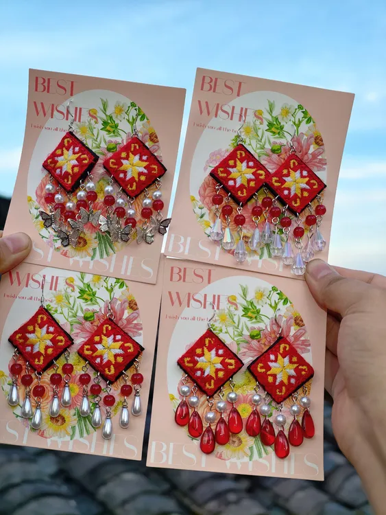 合金布艺耳饰 瑶族刺绣耳环，防过敏耳钩万字纹八角花刺绣