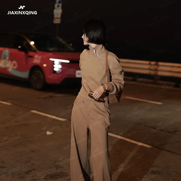 JIAXINXQING复古港风不规则斜边设计感拉链立领套头上衣裤子套装