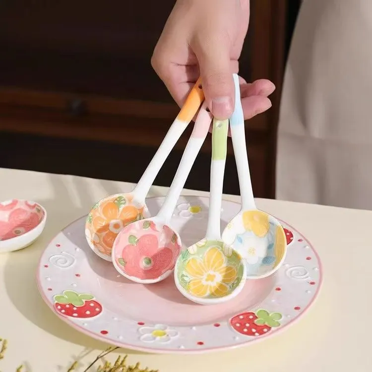 花漾扭扭勺4个混装陶瓷餐具釉下彩小清新可爱风网红餐具汤匙汤勺