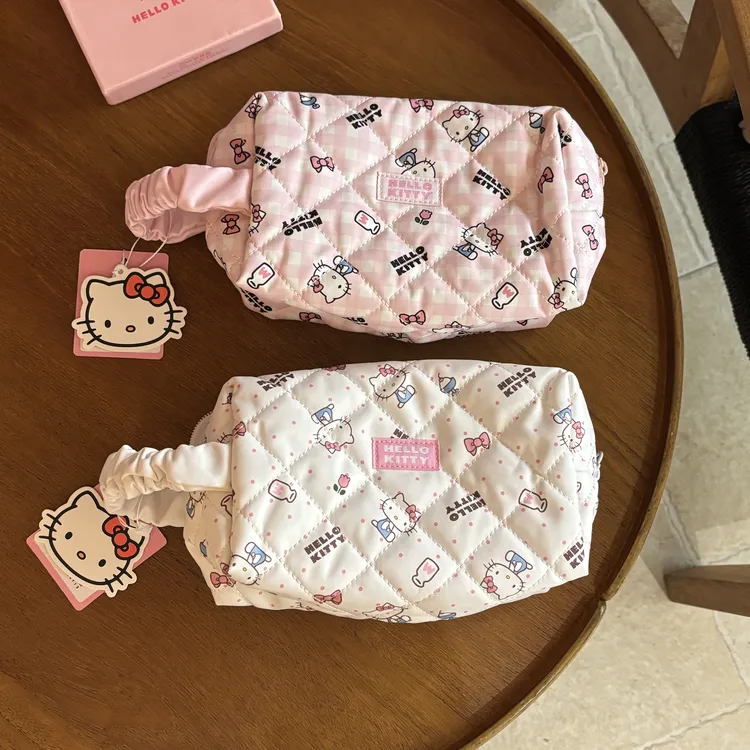 三丽鸥正版kitty可爱化妆包便携手提大容量旅行护肤品收纳洗漱包
