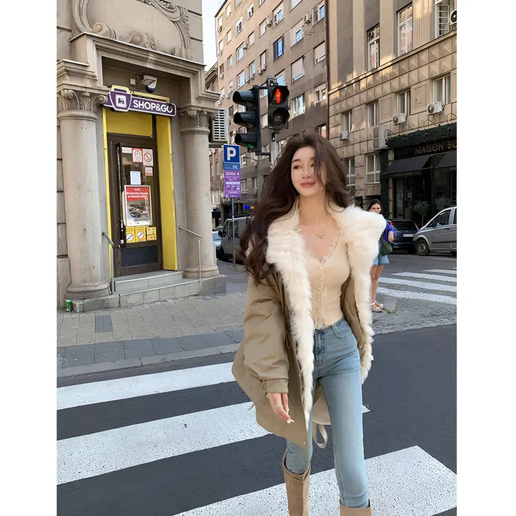 ACHI大也池◆诺丁山~狐狸毛领派克绒服皮草【新品】