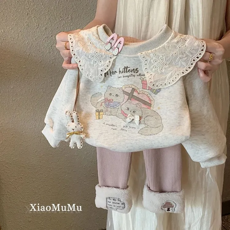 女童加绒加厚卫衣24新款秋冬装洋气宝宝一体绒加厚可爱花边领上衣