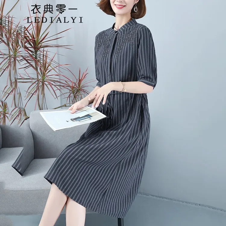 2025年夏季女装新款中年宽松遮肚子显瘦休闲连衣裙中长款裙子夏天