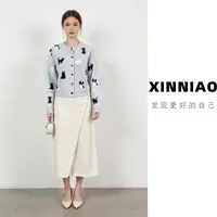 [早秋上新]卡通动漫秋季圆领衬衫袖毛针织衫撞色拼接毛衫小香风