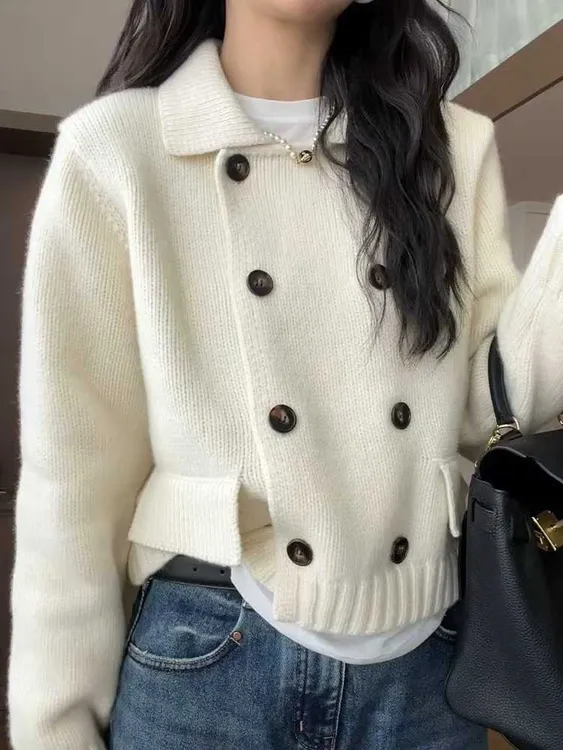 高级感白色毛衣西装外套女秋冬2025新款加厚翻领双排扣针织开衫潮