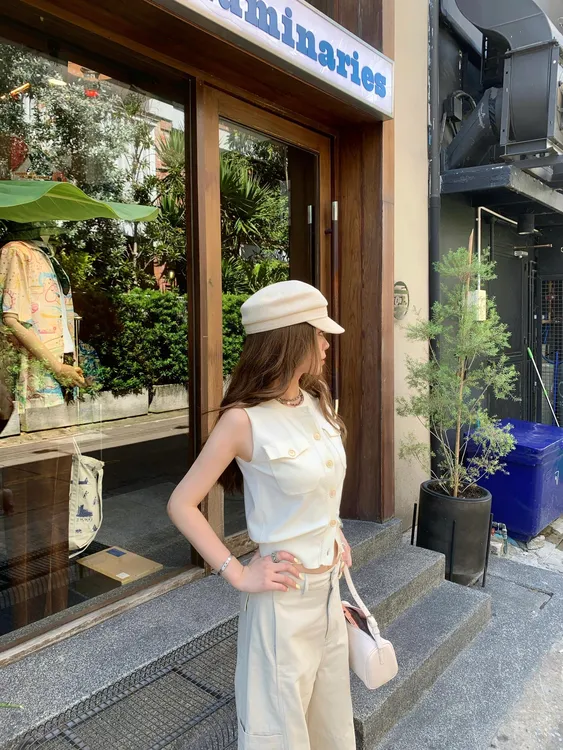 2025春夏新款名媛小香风背心设计感修身V领无袖上衣女百搭阔腿裤