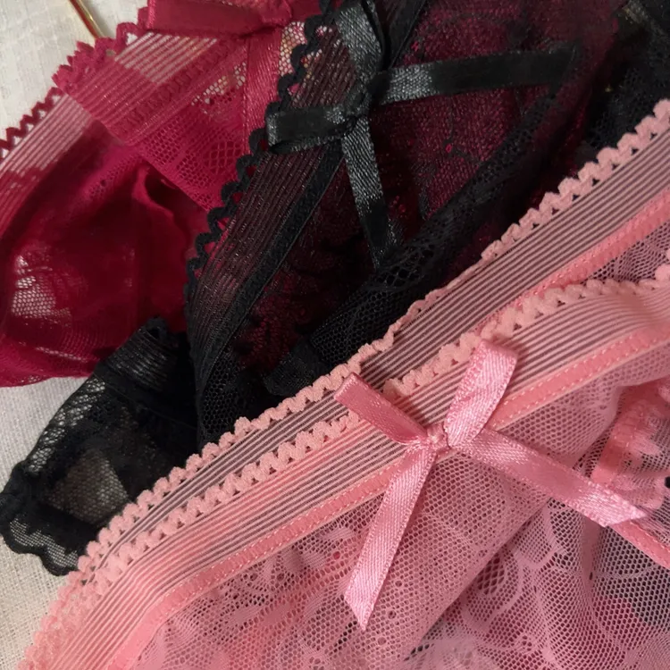 女士薄款蕾丝短裤舒适透气