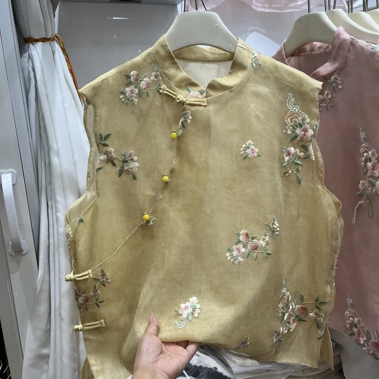 四季青2025夏季款新中式国风立领斜襟扣衬衫女小众高级感刺绣上衣