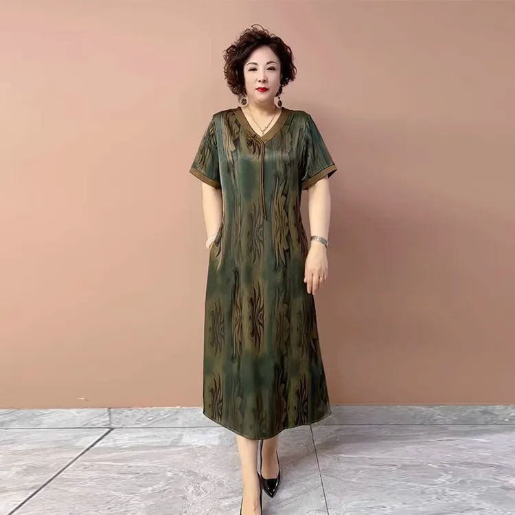 中年妈妈重磅连衣裙高档国风印花大码遮肉V领新中式老年人长裙女
