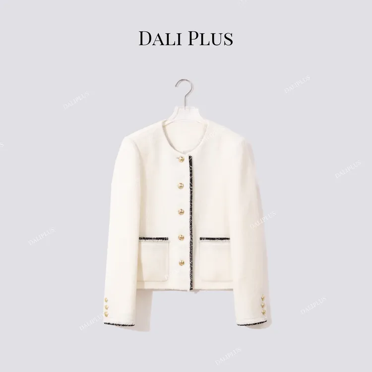 DALI PLUS【留白】20苏力羊驼毛戴妃格香风短款毛呢外套-D5MM2466