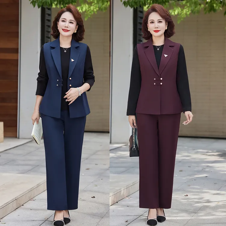 50多岁妈妈秋装套装中年高端女装马甲上衣中老年春秋季气质三件套