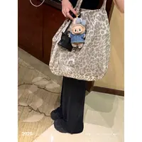 SUNONEONE 银白色休闲豹纹单肩包女通勤百搭大容量斜跨包H1240S