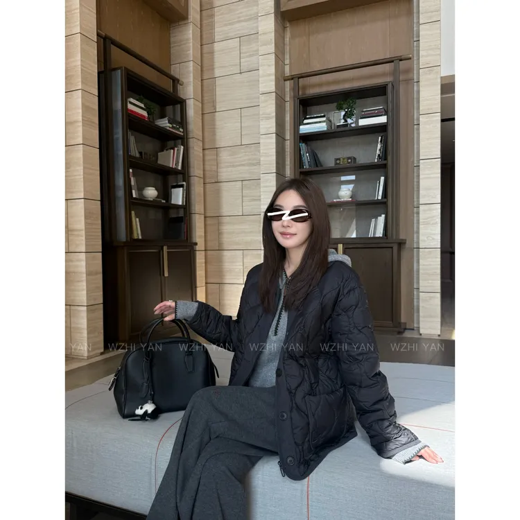 【巴恩冬令】”90%白鸭绒”老钱高货带围脖菱格保暖羽绒外套8502P