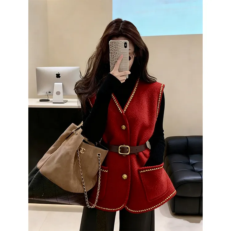 红色毛衣马甲2025女冬季新款今年流行爆款小香风新年气质收腰外套