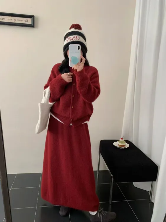 【胡美美专属】孕妇装2025秋冬韩系翻领高龄针织开衫半裙时尚套装