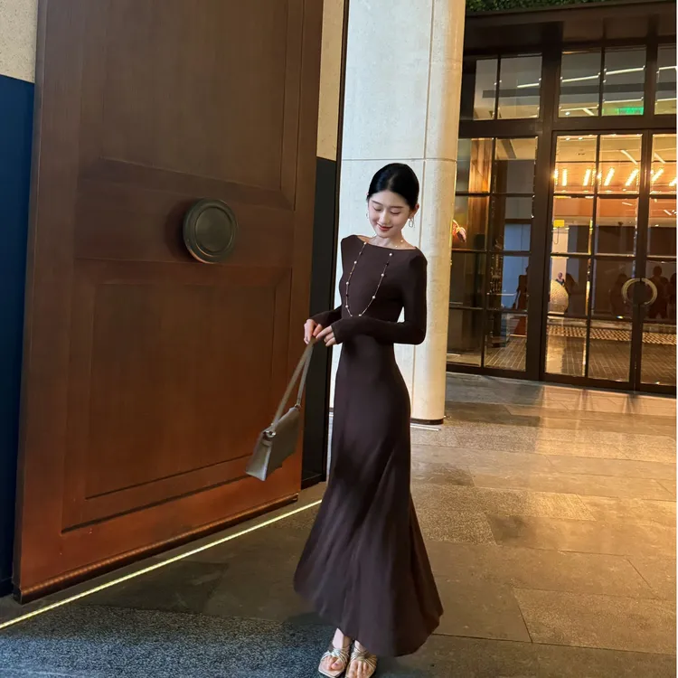 名媛修身显瘦一字肩连衣裙女巨法式高级感气质优雅打底长裙A字裙