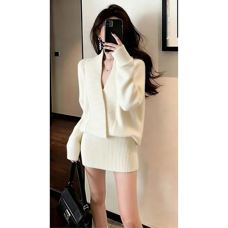 MARIE.COCO气场强名媛女神范高级感法式轻熟大方得体奶白色连衣裙