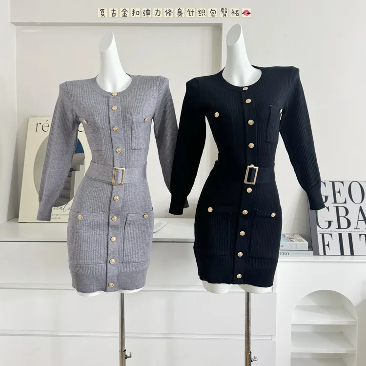 CHICYOU金扣腰带长袖圆领针织裙百搭修身毛衣连衣裙