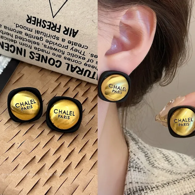 铜合金耳饰 黑金精致感轻奢高级字母拉丝耳钉气质潮流耳环3157