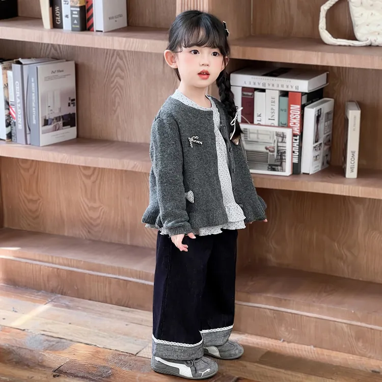 女宝幼儿园套装新款女宝宝网秋季女童针织毛衣洋气儿童春秋三件套