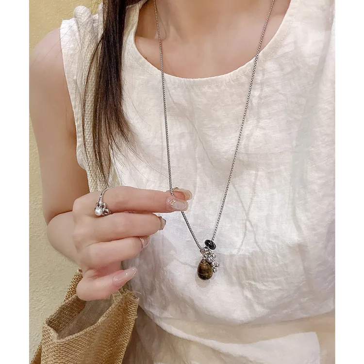 钛钢项链 自然材质吊坠项链葡萄串珠项链女虎眼 石长款毛衣卫衣链