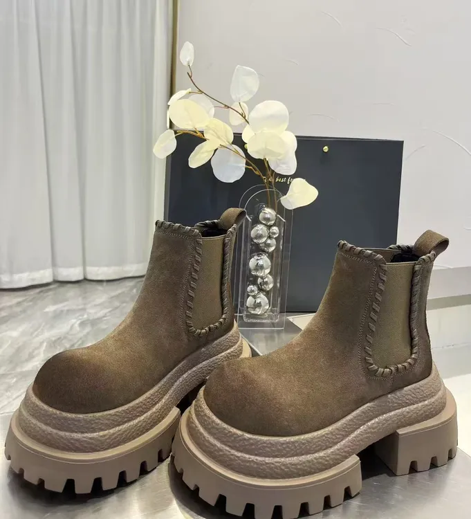 唐小肉秋季马丁靴千金风单鞋烟筒靴女鞋明星高颜值厚底鞋909-15