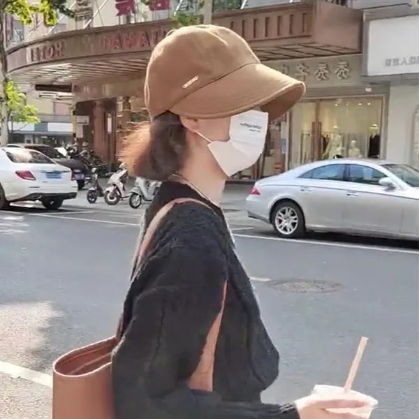 2025年新款卡其色渔夫帽鸭舌帽檐遮阳高级感显脸小百搭帽子秋冬女
