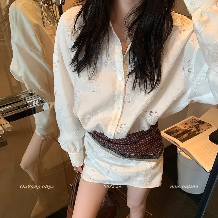 区区欧阳白月光玫瑰玫瑰花镂空白色衬衫小众气质连衣裙辣妹短裙