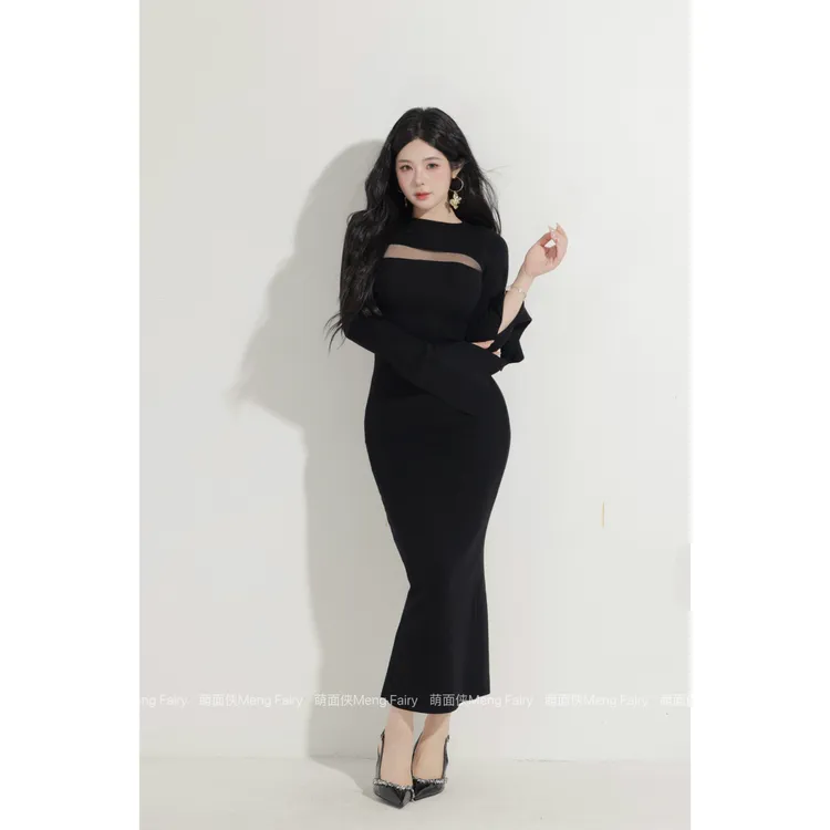 萌面侠【夜幕撩人】御姐设计感拼接网纱开衩喇叭袖羊毛连衣裙7099M