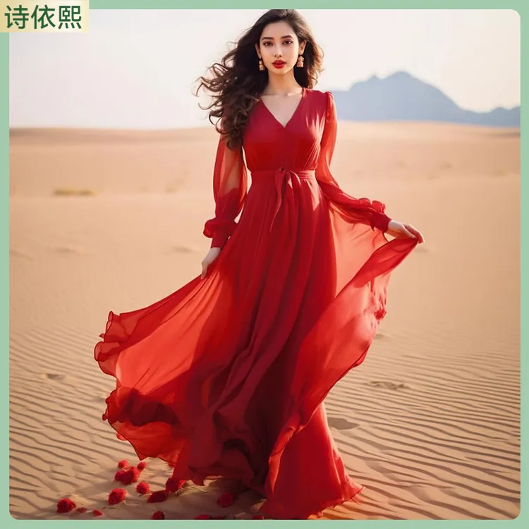 I2025年新款度假三青海湖沙滩裙超仙海边度假连衣裙红色1
