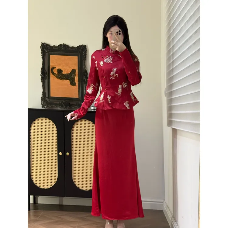肆意【锦绣芳华】新中式丝绒珠片绣花收腰红色订婚结婚婚礼礼服套装