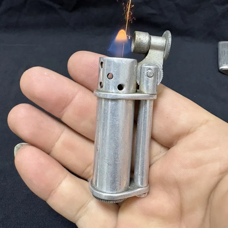 美国古董战壕铝煤油打火机
