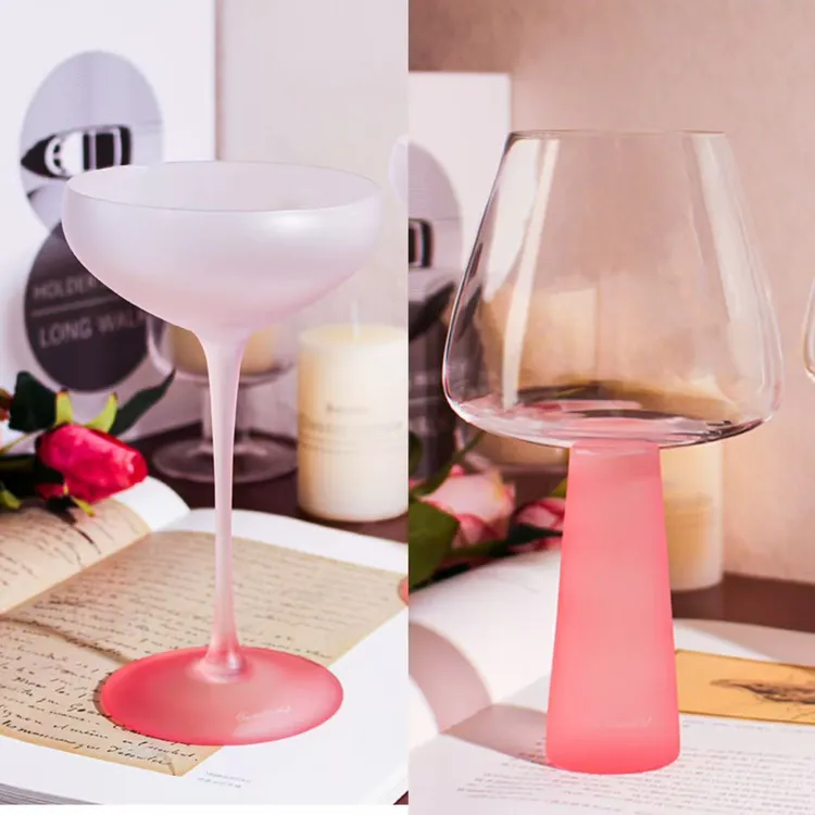 两只装粉色玻璃杯欧式无铅水晶红酒杯葡萄酒果汁杯夏日酒杯
