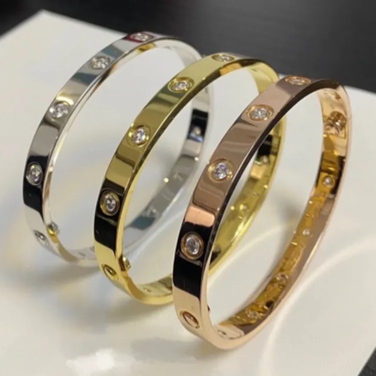 钛钢莫桑石手镯 轻奢宽版镀K金手镯韩版十钻网红镶钻气质明星同款