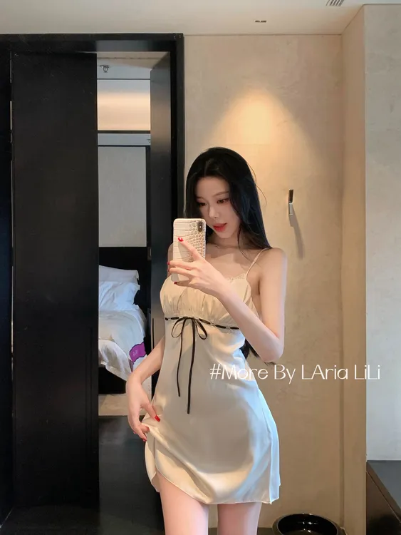 LiLi 纯欲白月光 睡衣女冰丝性感秋季2025新款睡裙风秋冬款带胸垫