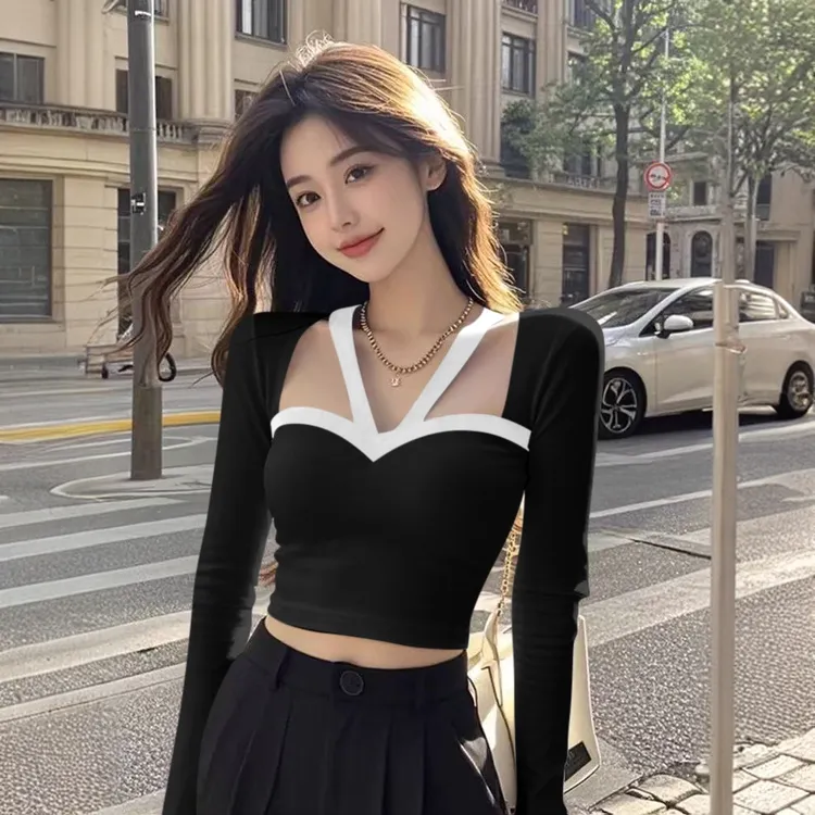 纯欲辣妹撞色挂脖上衣女秋冬设计感小众小个子短款修身长袖打底衫