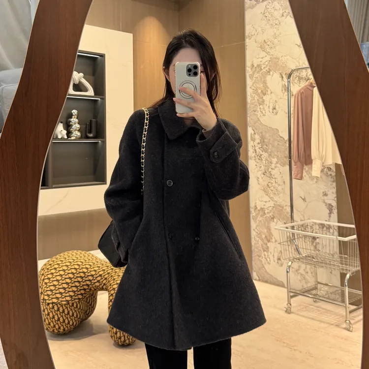 宿慕SUMU 12-10 2025冬款一手长时尚双排四粒扣小翻领大衣C53086