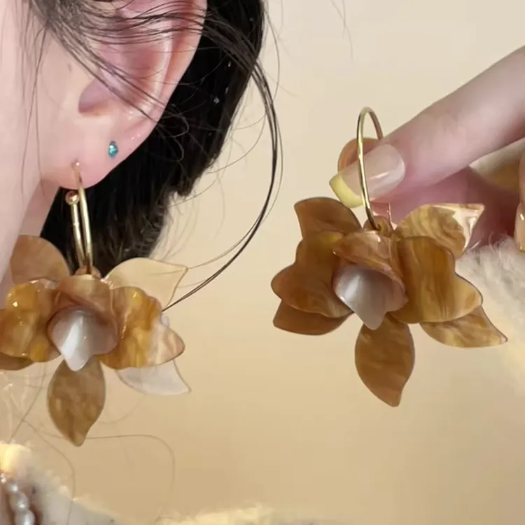 合金亚克力耳饰 超仙复古咖色花朵耳环女夸张小众高级感秋冬耳饰