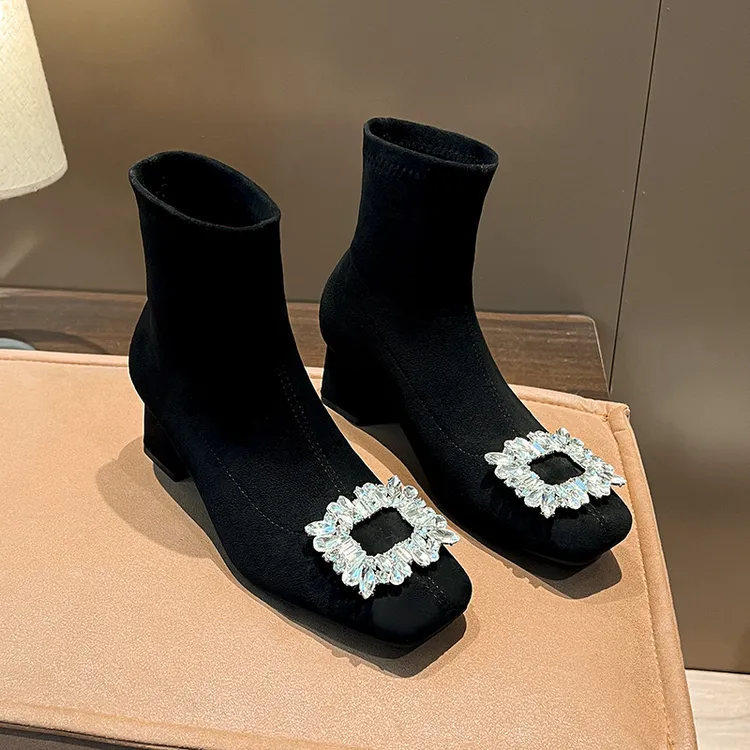 冬季新款百搭方头粗跟小个子瘦瘦靴时尚弹力靴黑色显瘦网红小短靴