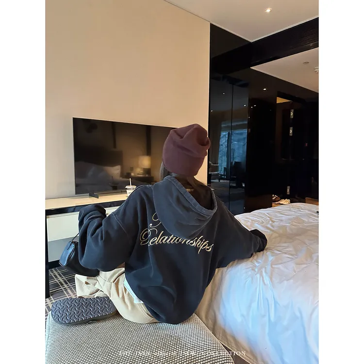 THEISSN宁司 印花宽松做旧连帽套头卫衣女秋季外套上衣 01500