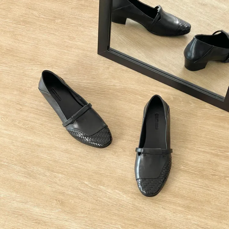 HUSSLOVE 头层牛皮·跟高3.5CM·日常通勤编织拼接油鞣皮中口单鞋女