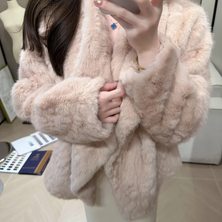 人造皮草 千金感软软兔绒环保皮草大衣女温柔大翻领保暖加厚短外