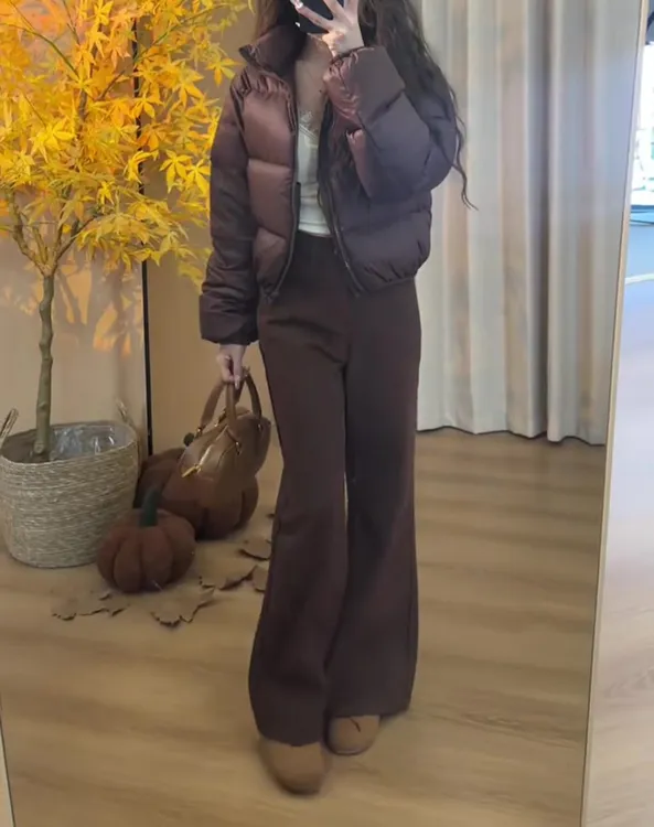 美拉德复古咖色喇叭牛仔裤女2025秋冬新款小个子高腰加厚阔腿裤子