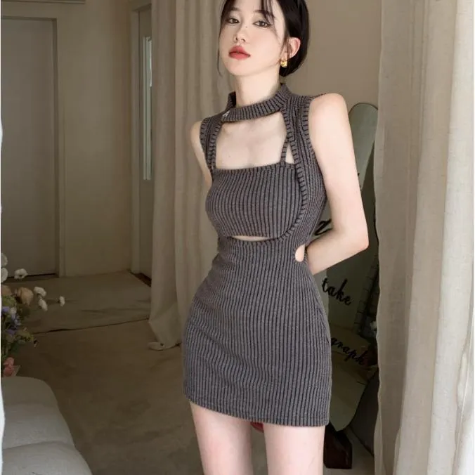 连衣裙女港味复古修身显瘦假两件裙子夏季百搭挂脖针织包臀短裙