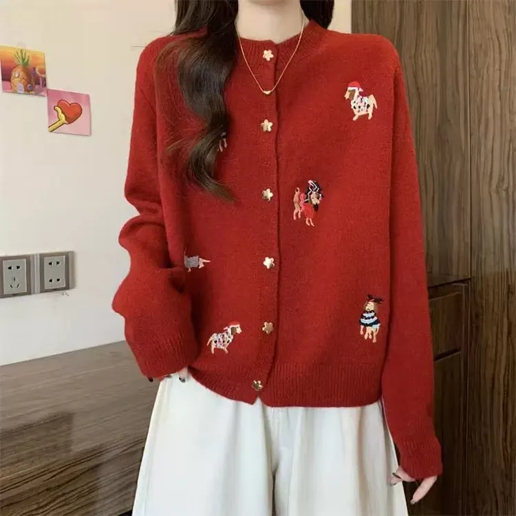 红色穿搭卡通红色针织开衫女秋冬季新款宽松保暖百搭气质毛衣外套