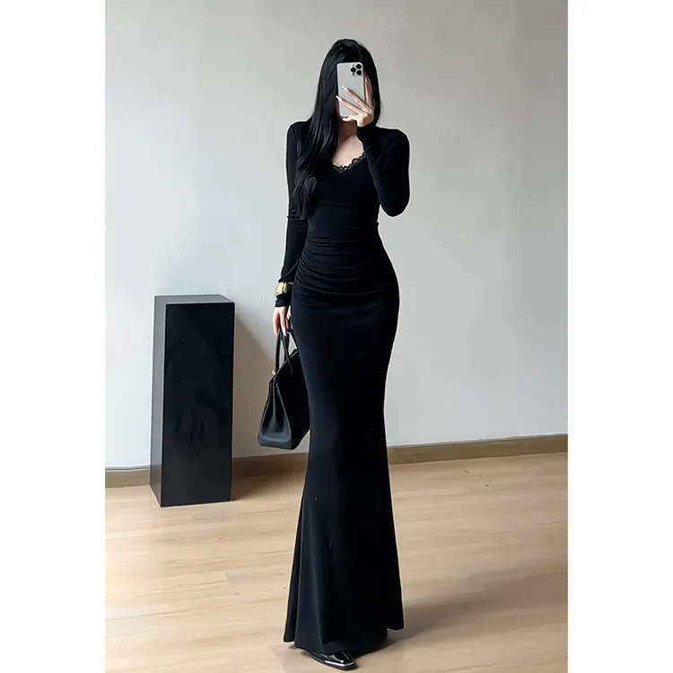黑色加绒蕾丝花边V领长袖连衣裙女秋冬高级感修身显瘦包臀鱼尾裙
