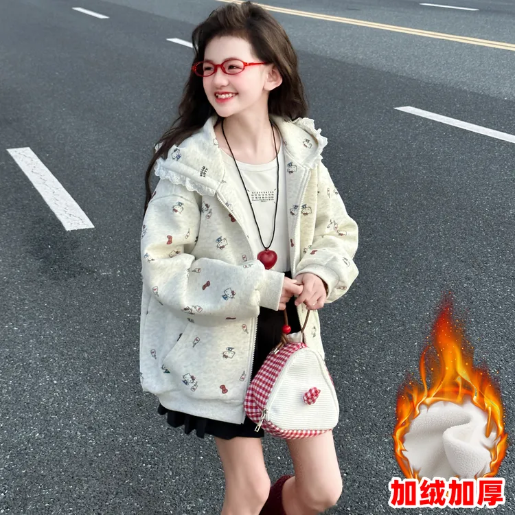 【丫丫童品】2025新款女中童加绒加厚蕾丝带帽KT猫外套-L666